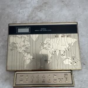 Sunbeam World Time Alarm Clock Model 887-66-C Digital Battery Operated Vintage